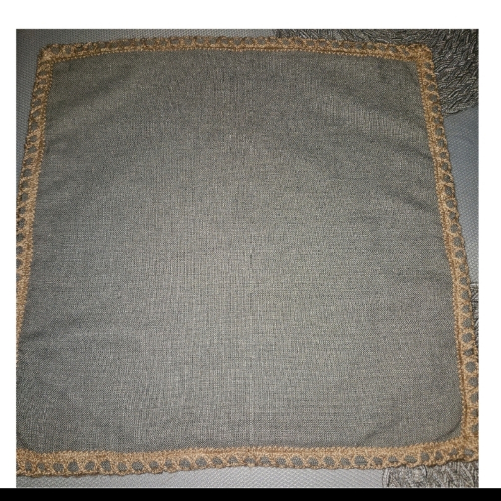 BIG PRICE DROP!!  QTY 6 - 20X20 / QTY 2 - 18X18 SOFA PILLOW COVERS GRAY & TAUPE - Picture 5 of 8